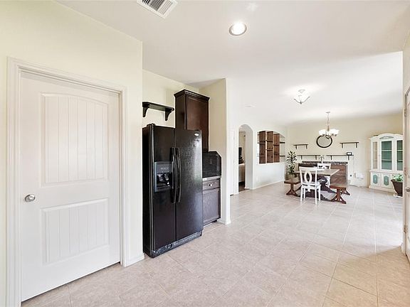 Kitchen (Furniture will not be included in the rental or show. Demonstration for picture purpose only. )
