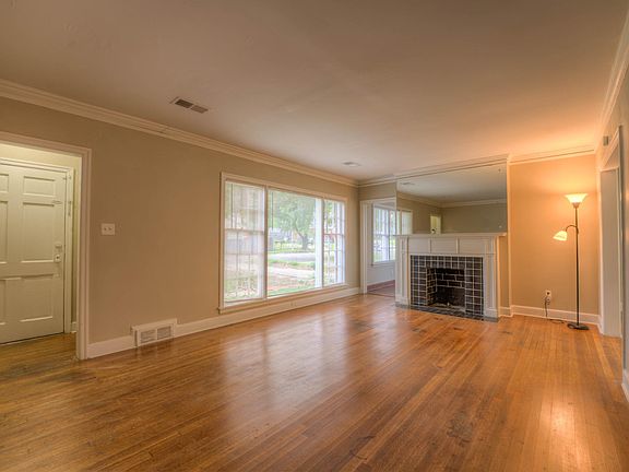 2nd image of 867 Cypress Dr