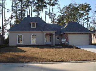 633 Longue Vue Pl, Madisonville, LA 70447