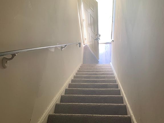 3rd image of 2015 Fairfield Ave