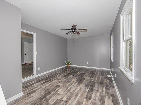 3rd image of 25302 Walkers Landing Ct