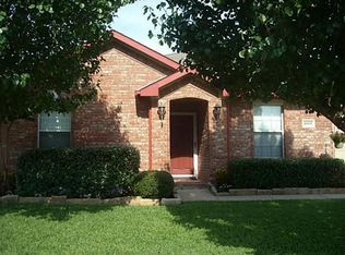 1009 Richmond Ln, Forney, TX 75126