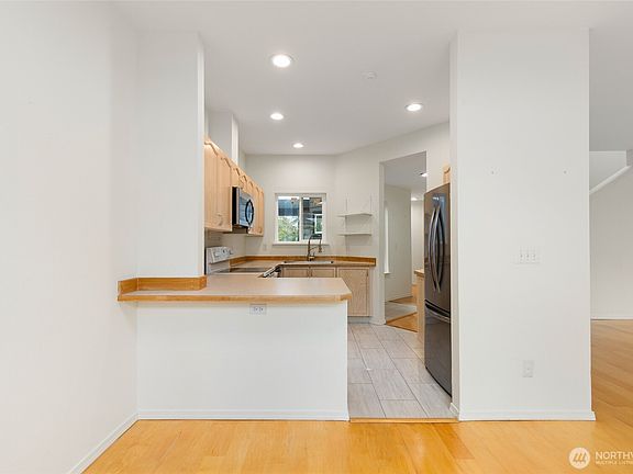 4th image of 22619 4th Avenue W #3-103