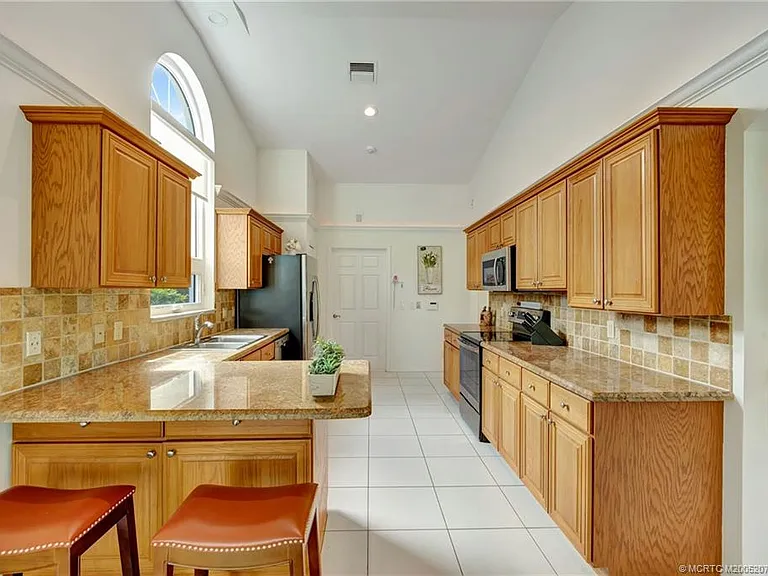 2018 NW Laurel Oak Ln — Photo 11