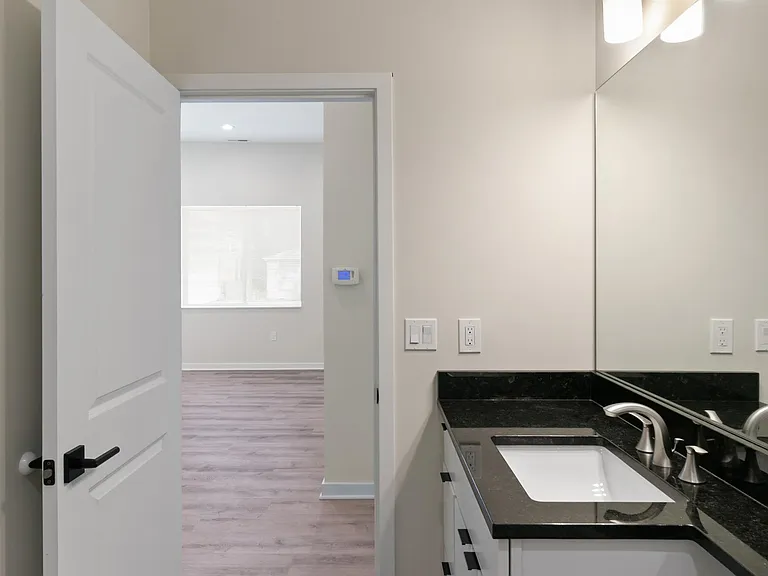 Avenue Eleven Apartments — Photo 6