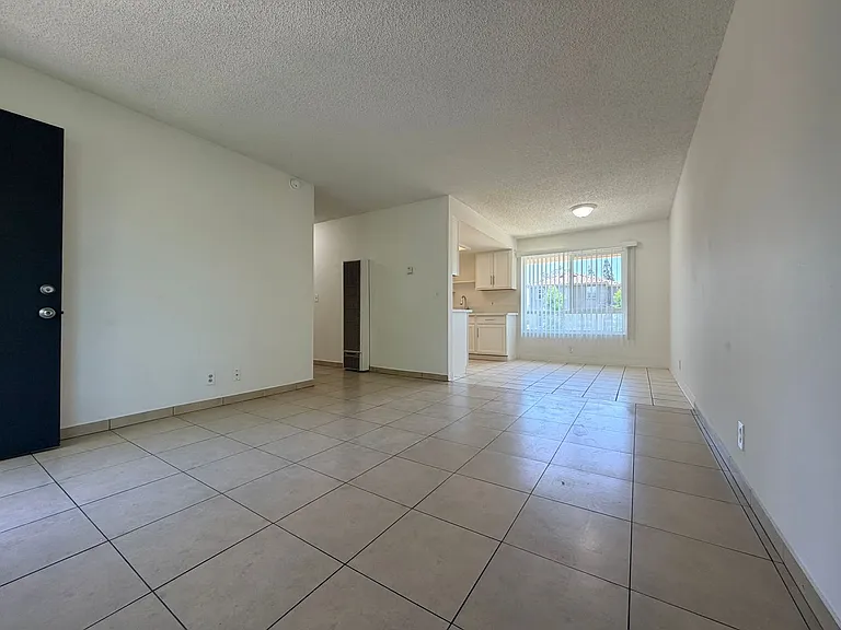 128 E Santa Anna St — Photo 7