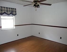 4th image of 23 Cambronne Ln