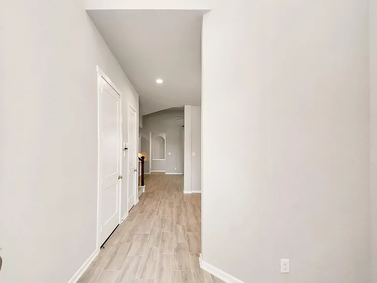 24754 Levante Dr — Photo 21