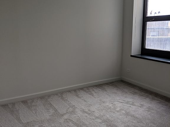 4th image of 3660 N Lake Shore Dr APT 406