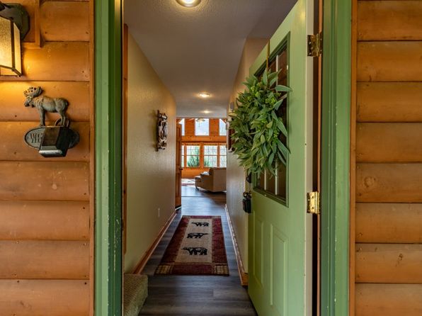 3547 River Front Ln, Hiawassee, GA 30546