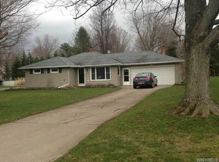 5955 Creekview Dr, Clarence Center, NY 14032