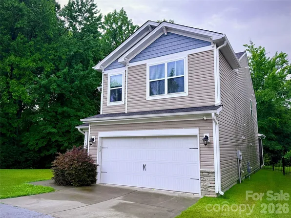3964 White Kestrel Dr, Raleigh, NC 27616