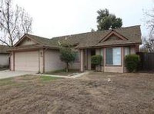 1525 Pine Dr, Lemoore, CA 93245