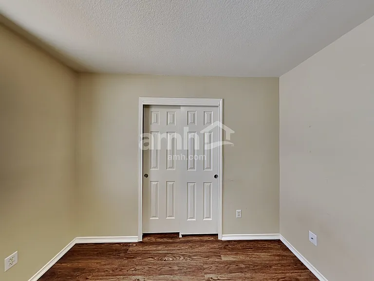1011 Aiken Dr — Photo 15