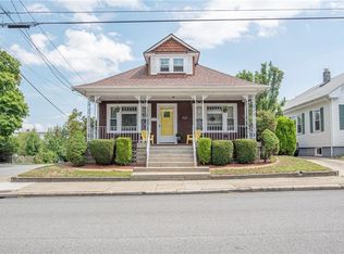 416 Laurel Hill Ave, Cranston, RI 02920