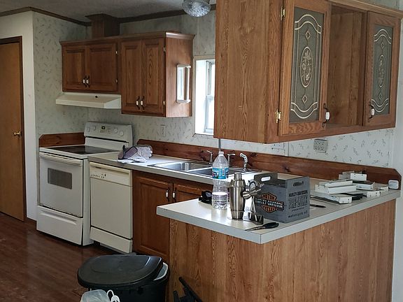 Kitchen before paint