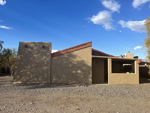 2nd image of 362 Riverfront Driveunit #B