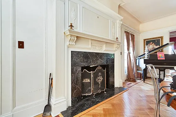 Sold by House-N-Key Realty | media 9