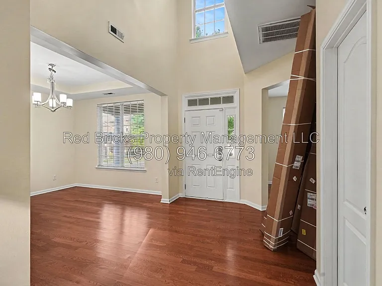 13502 Delstone Dr — Photo 9