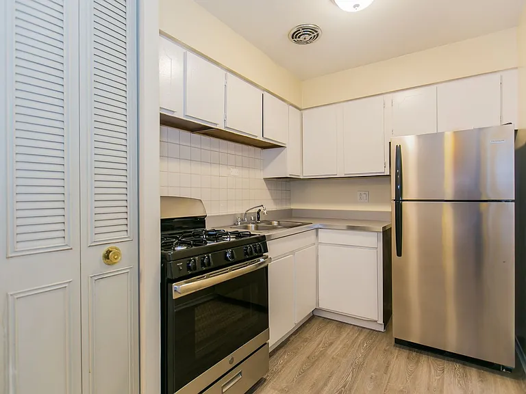 Lincoln Park Living! — Photo 39