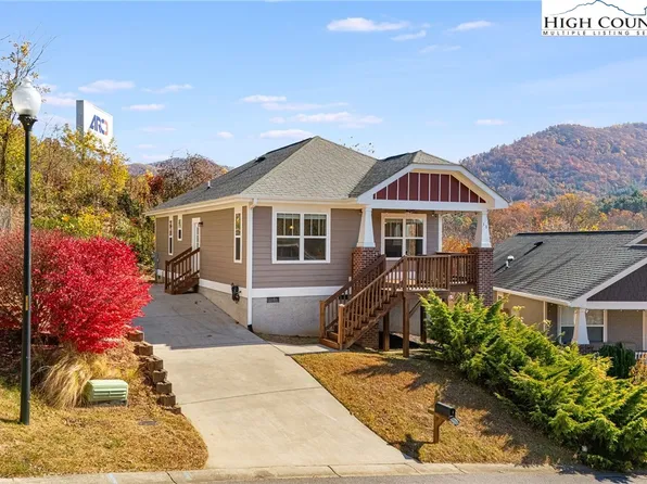 11 Byrdcliffe Lane, Asheville, NC 28805