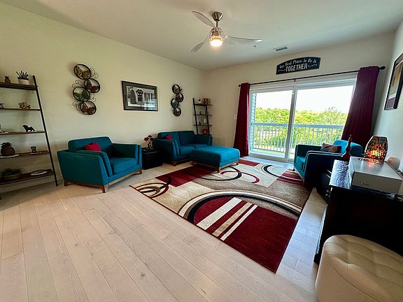 5th image of 1108 Peters Farm Way #1108