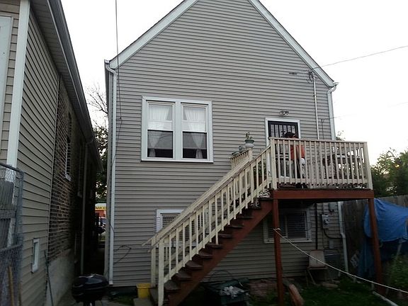 3rd image of 5235 S Damen Ave