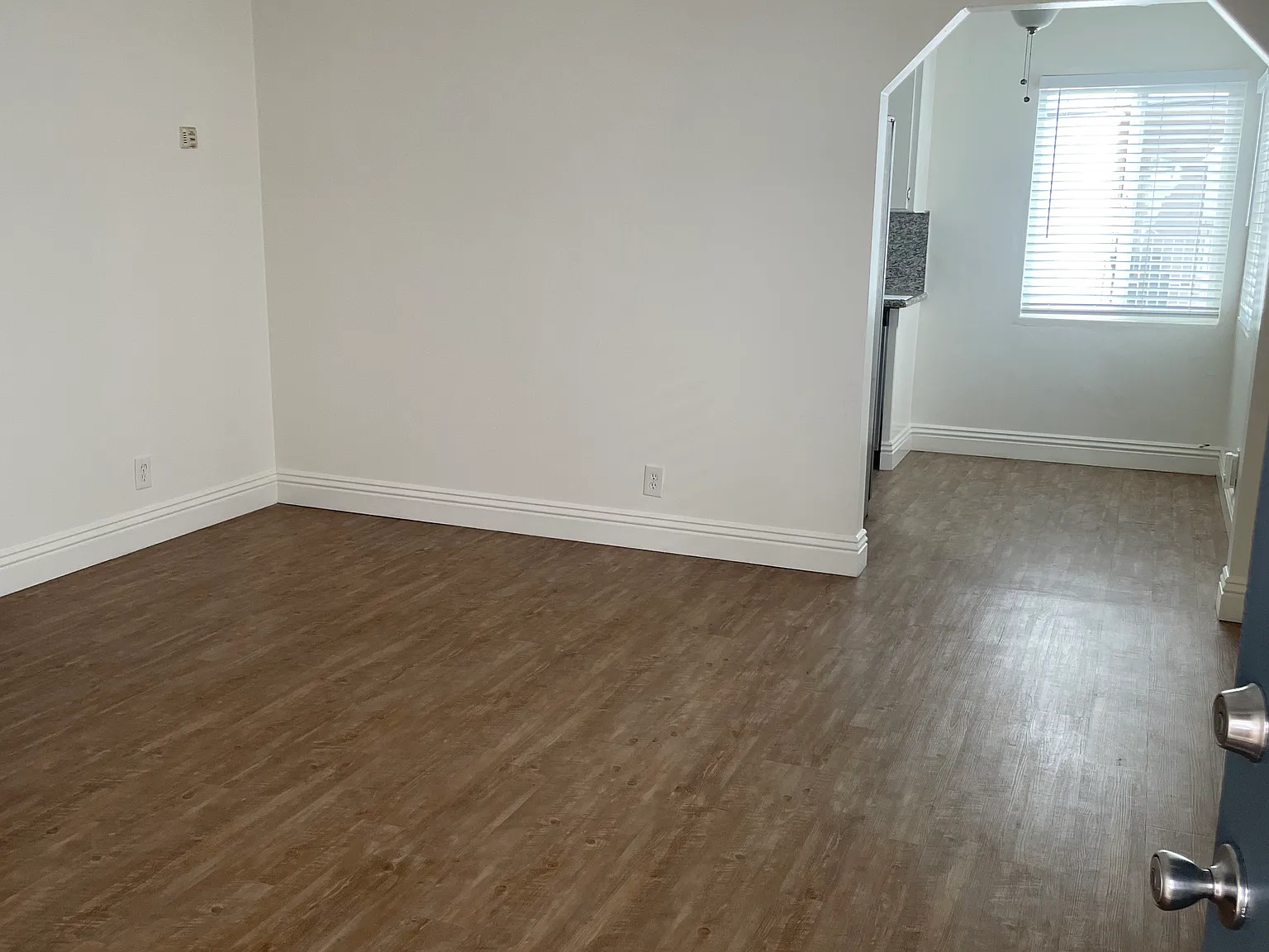 1 bed, 700 sqft, $3,200 — Photo 3