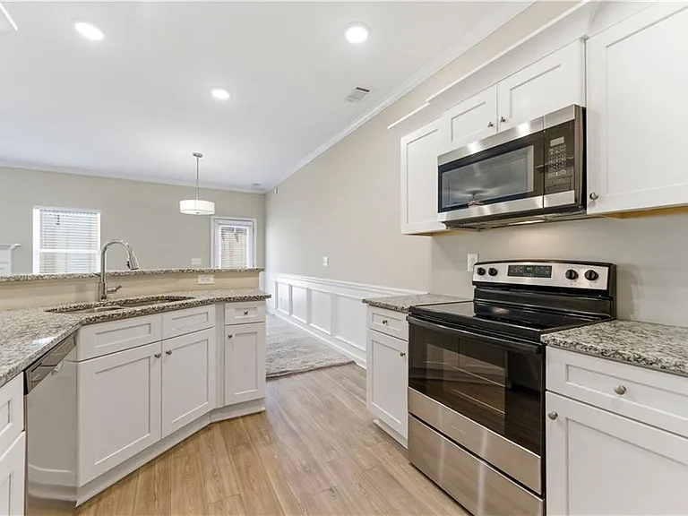 231 Eva Way — Photo 12