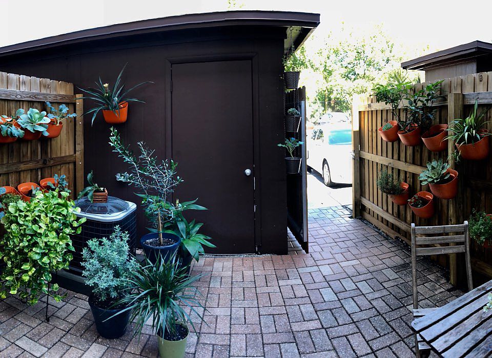Patio with Garden idea