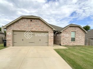 308 Red Dr, Aledo, TX 76008