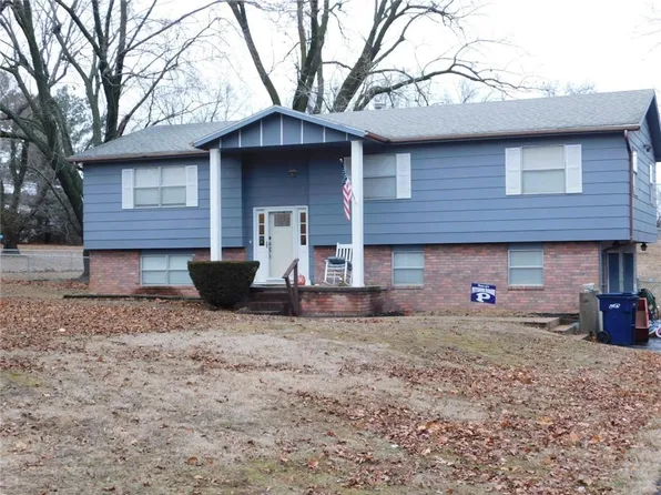 830 E 24th St, Baxter Springs, KS 66713