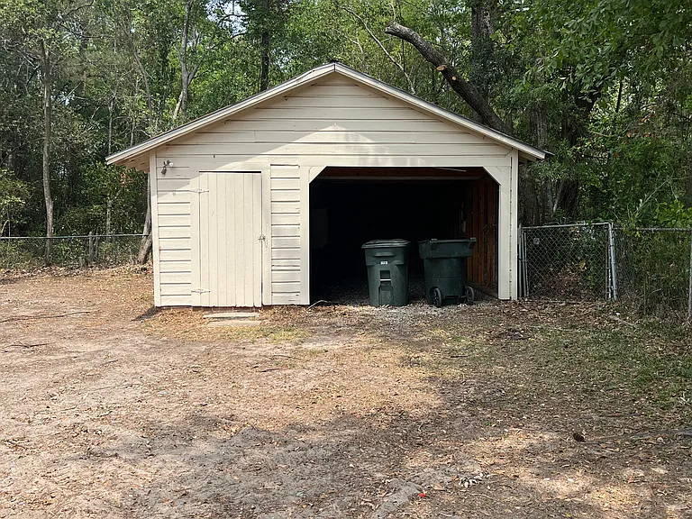 333 E Main St — Photo 2