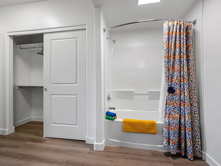 Granite Mountain Apartments — Photo 30