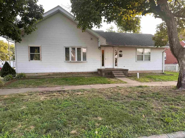 104 W Reel Ave, Vincennes, IN 47591