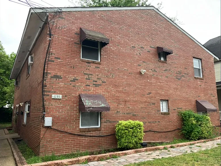 635 W 26th St — Photo 9