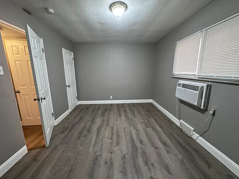 4404 Morganford Rd #B — Photo 12