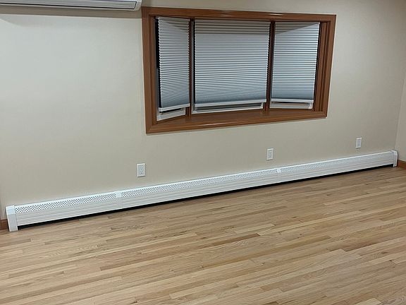 5th image of 545 Old Somerset Ave #1