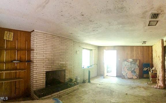 5th image of 3903 Scovel Ave