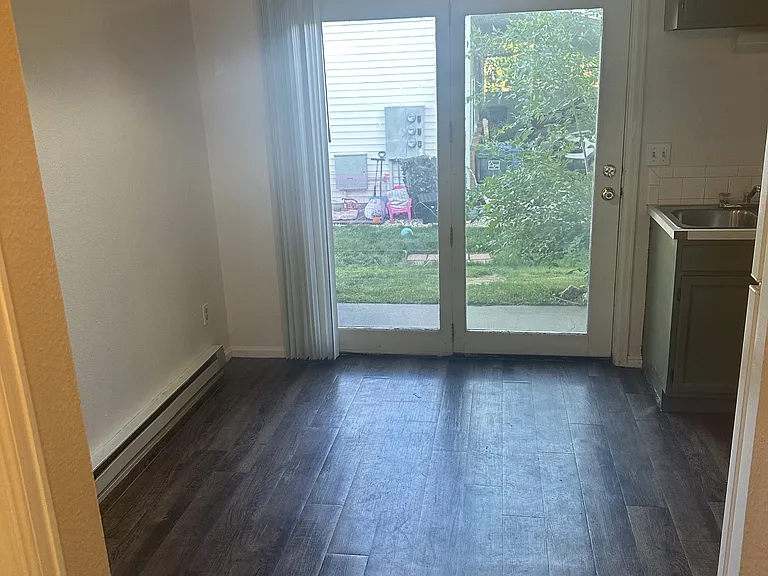 4885 Basswood Dr — Photo 8