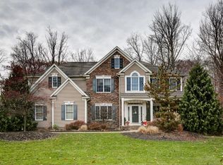 660 S Sussex Ct, Aurora, OH 44202