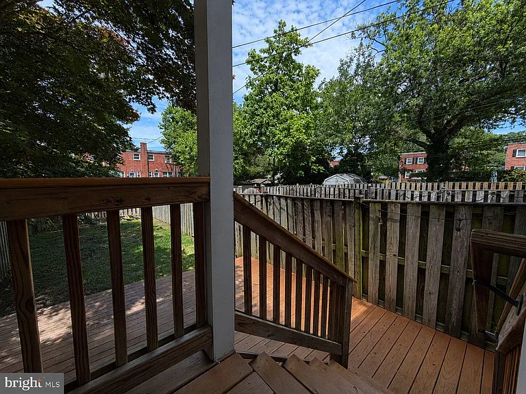 609 S Henry St — Photo 13