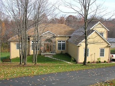 5th image of 326 Oak Hill Dr