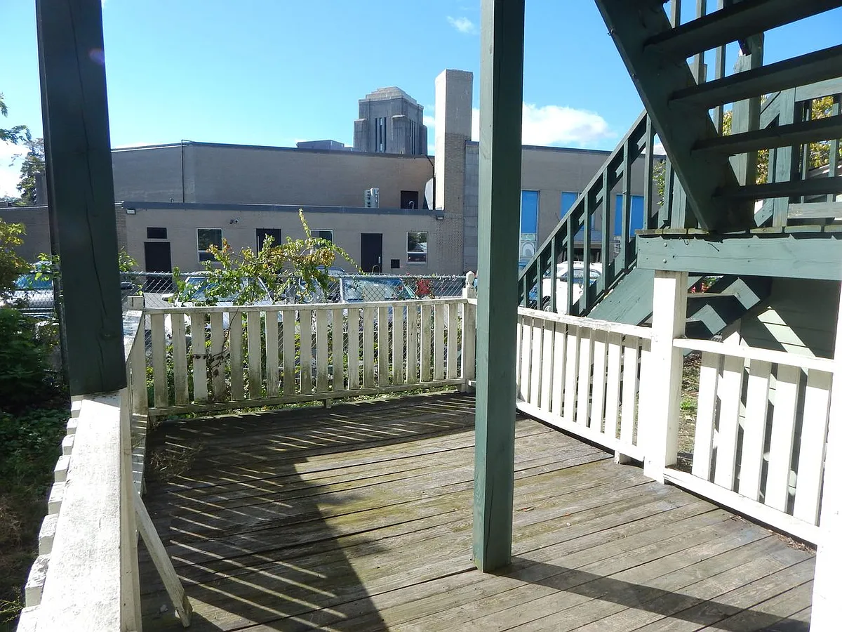 Building Photo - 58 Hawthorne St #1