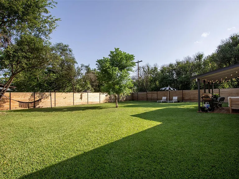5402 Fernview Rd — Photo 25