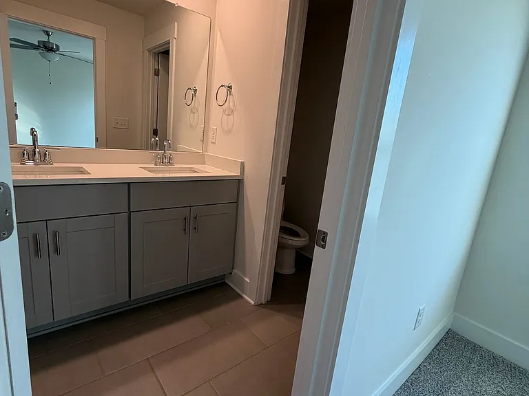 814 Thread Way — Photo 17