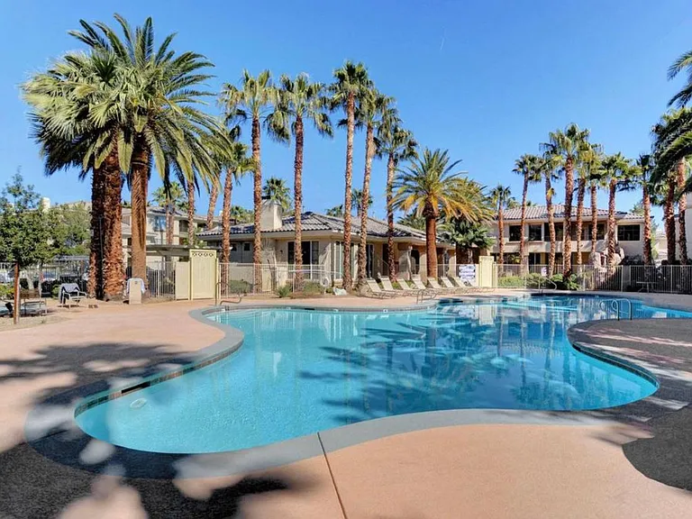 7127 S Durango Dr #307 — Photo 4