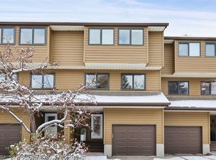 3131 N 63rd Ave SW #203, Calgary, AB T3E6N4