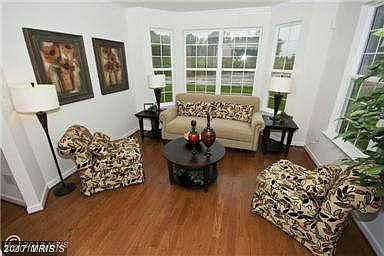 3rd image of 703 Roane Hollow Ln