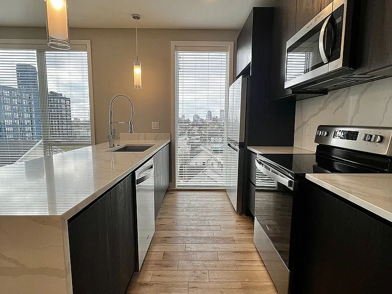 Veranda Apartments — Photo 43